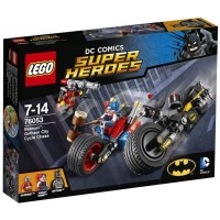 Конструктор LEGO Super Heroes Бэтман Погоня на мотоциклах по Готэм-сити (76053)